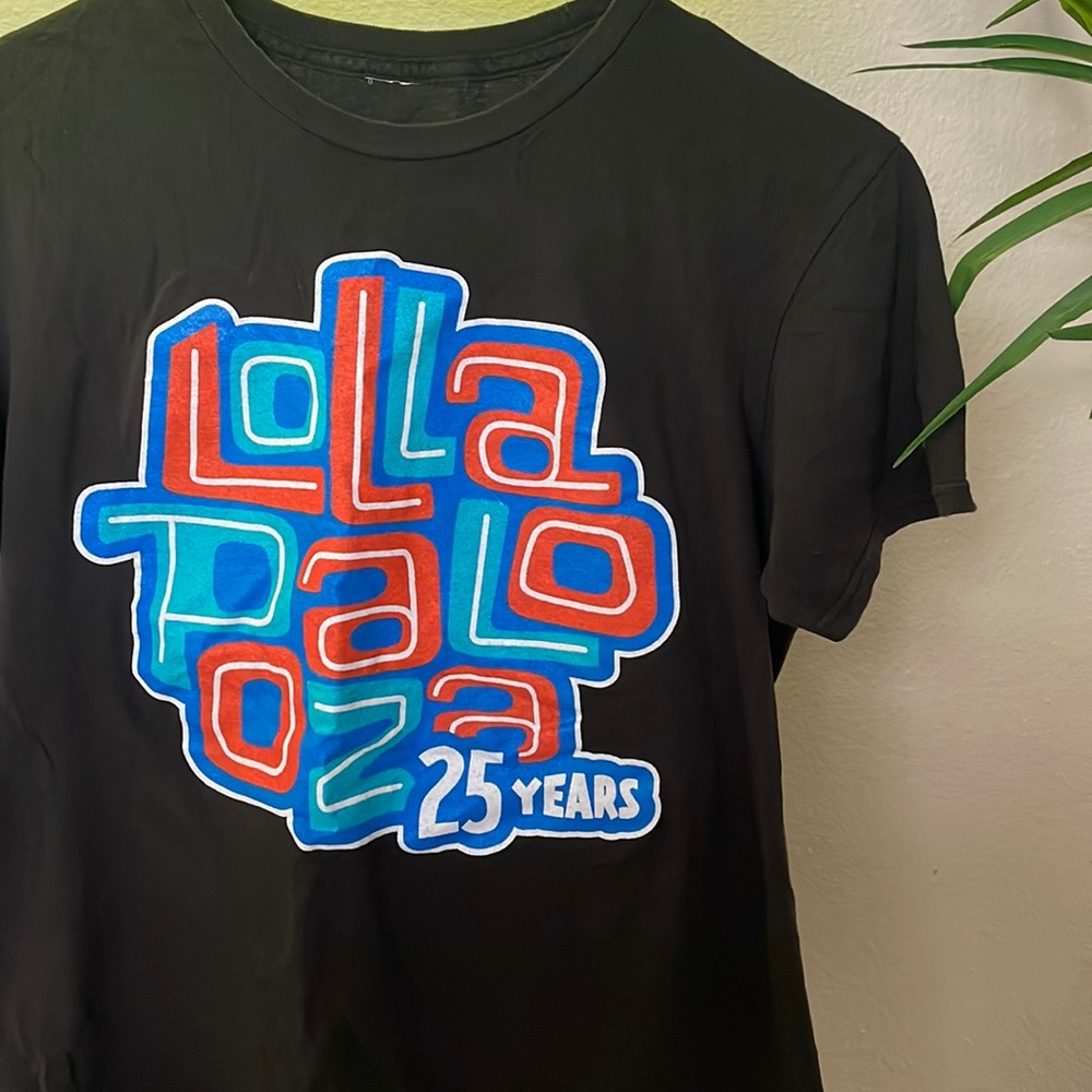 Lollapalooza 25 year anniversary festival graphic T-shirt with lineup on back